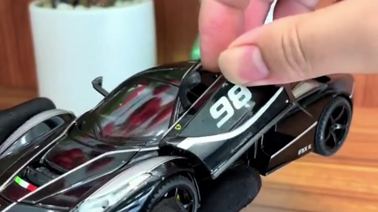 1:24 Ferrari LaFerrari is hot 🔥💨