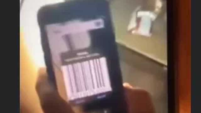 Does the V spot show a barcode?