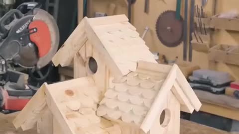 WOODEN HOUSE FOR BIRDS