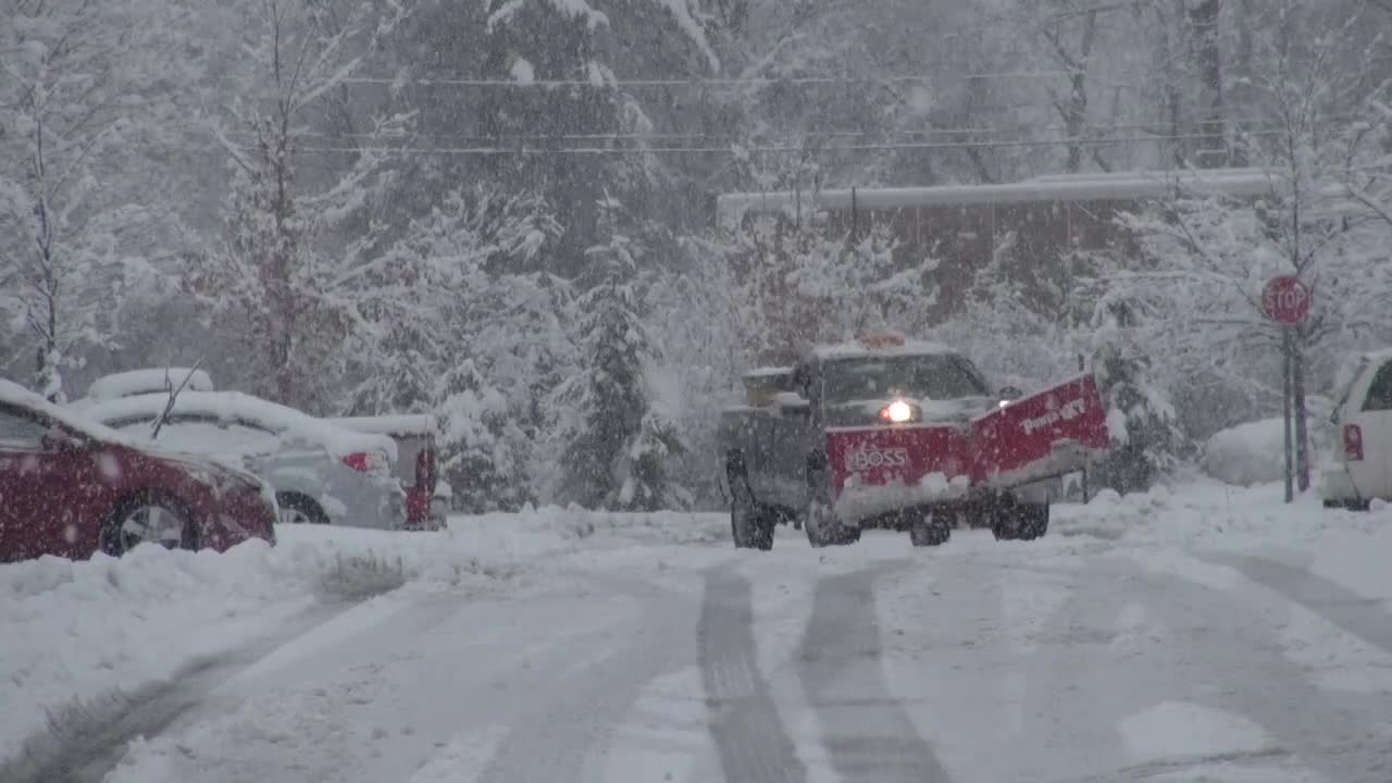 Time lapse video captures Northeast snowfall