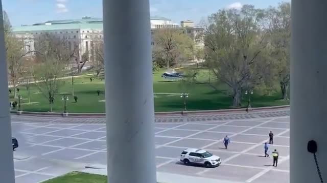 🐕JUST IN - Helicopter just landed on the east front of the US Capitol