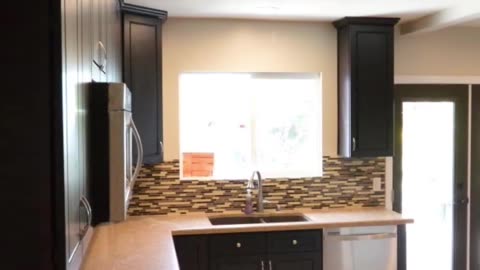 Dated Kitchen to Modern Masterpiece
