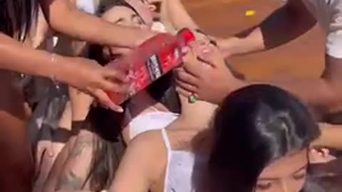 15 girls body shot off