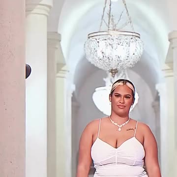 Our Singer Captivates The Stage With a Blend of Style and Music