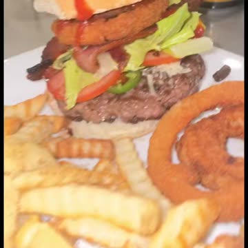 MY BURGERS ARE INSANE 🤤