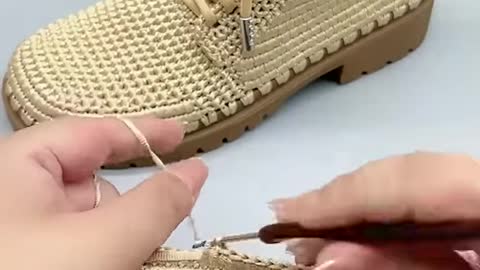 Shoe-knitting looks SO FUN