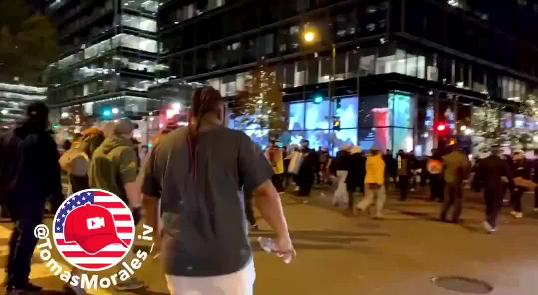 DC Patriots and antifa collide.