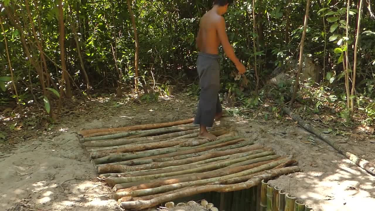 Primitive jungle wile house - build the most creative two story mud villa house