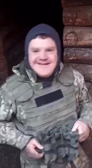 Sono sempre più numerosi i video dei nuovi arruolati ucraini......