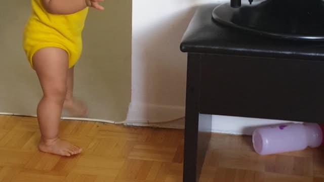 My 10 months old son Refuse to agree with mommy