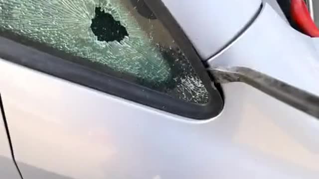 Remove car glass