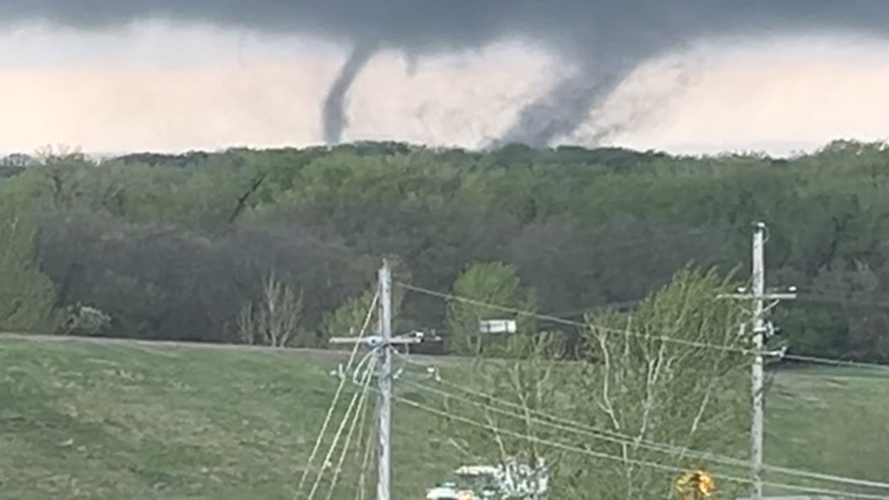 Multiple-Vortex Tornado in Omaha