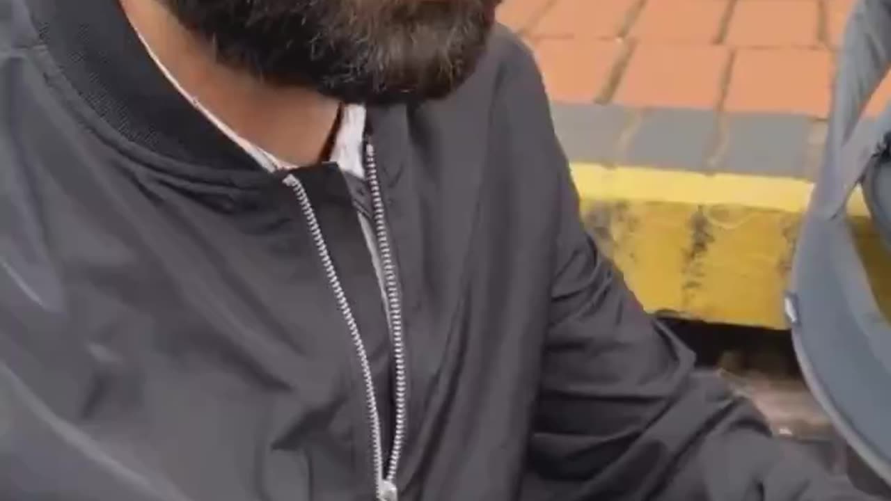🇬🇧 UK: Mohammed Safdar Ali, from Pakistan, attempted to exploit 14-year-old