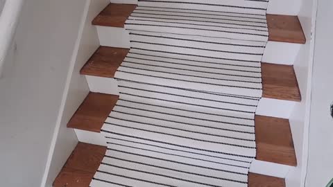 SMALL ENTRYWAY MAKEOVER DIY Statement Tile Stair Runner_1080p