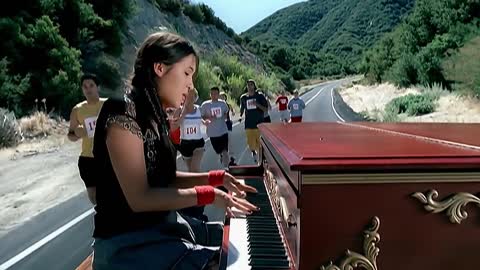 Vanessa Carlton - A Thousand Miles (Official Music Video)