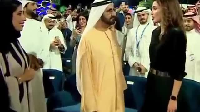 Sheikh Mohammed Bin Rashid Al Maktoum With Girl Fan's Lifestyle#shorts