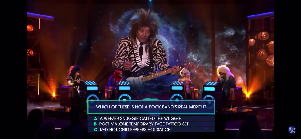 Air guitar quizz with Ariana Grande, Blake Shelton, Kelly Clarkson and John Legend