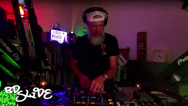 BD Slide pres. Vibrational Healing Through Pounding Bass - Live 4/26/22 - House Music DJ