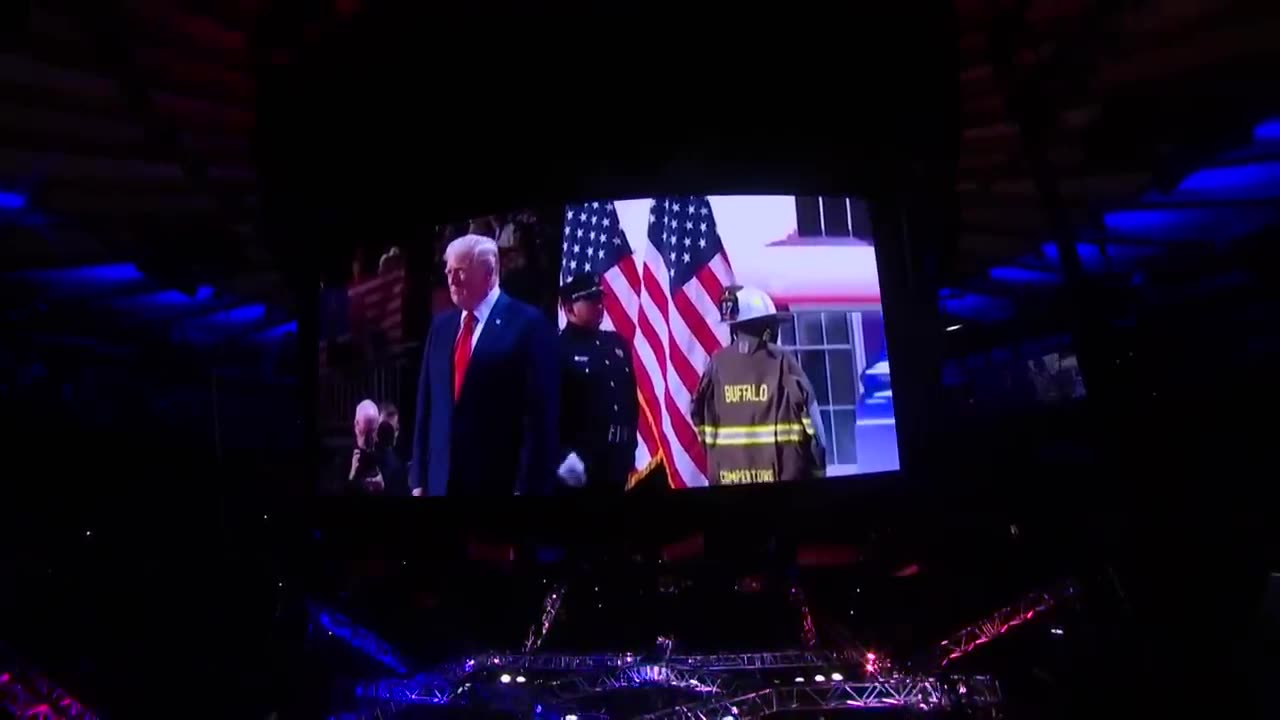 EPIC❗TRUMP's USC entrance with Elon, RFK Jr, Don Jr, Eric, Rogan & Dana...