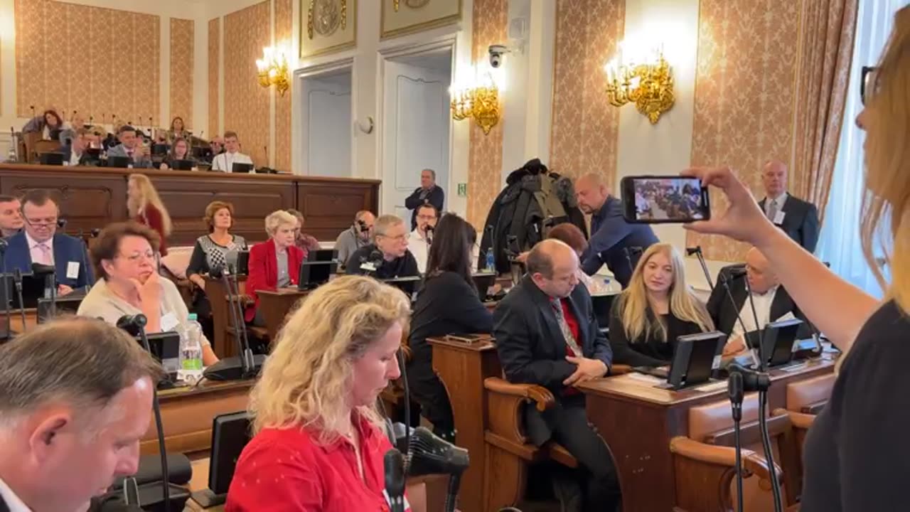 Současný pohled na vakcinaci Covid-19 - 20.11.2023