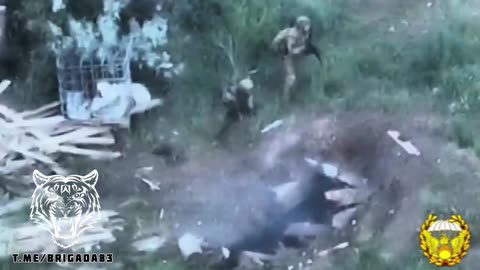 Russian Paratroopers Storm a Ukrainian Stronghold After a Powerful Drone Preparation