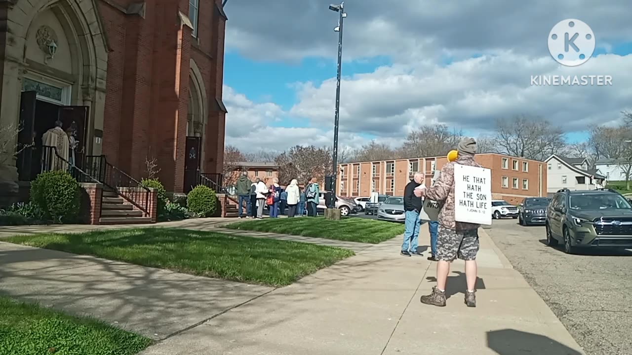 Preaching salvation to lost Roman Catholics