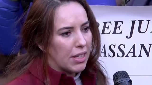 Julian Assange's fiancee on US extradition ruling: 'How long can this go on?'