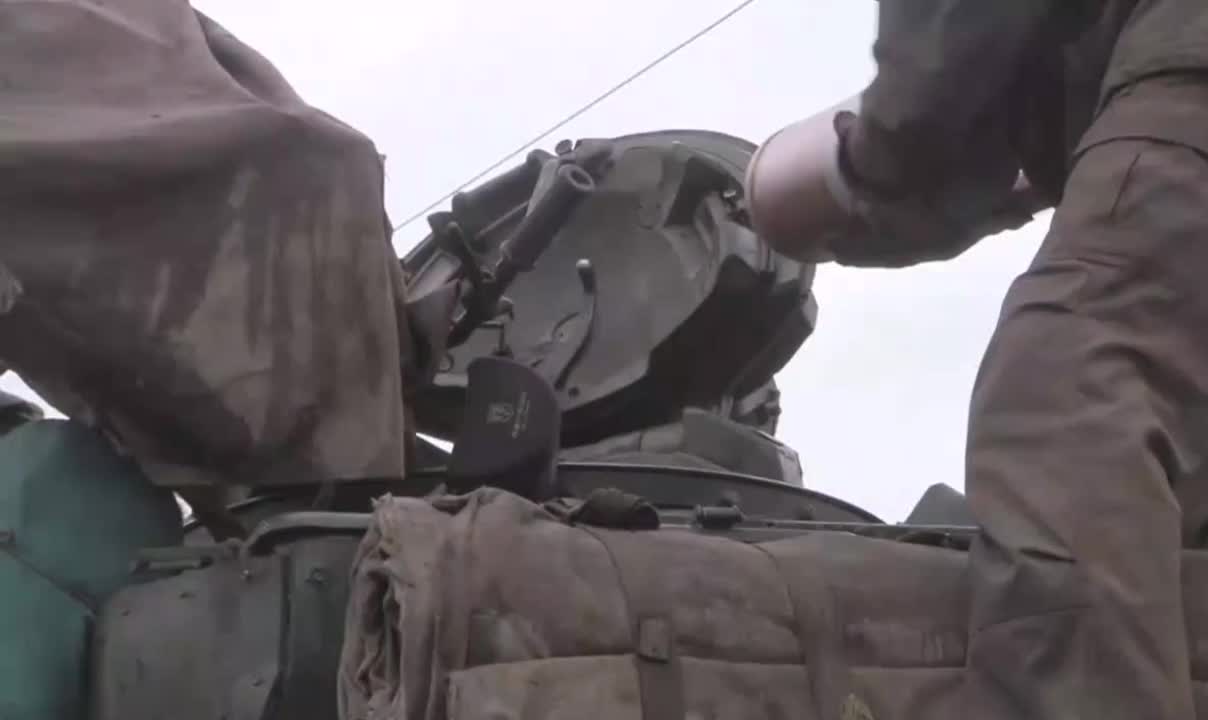 05/15/2022 The work of tanks on the positions of Ukrainian troops in the area of Avdiivka