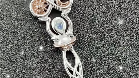 Celtic Goddess Silver & Gold Pendant - Symbol of Infinity