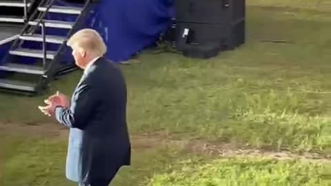 Trump walking to the stage 9/25/21