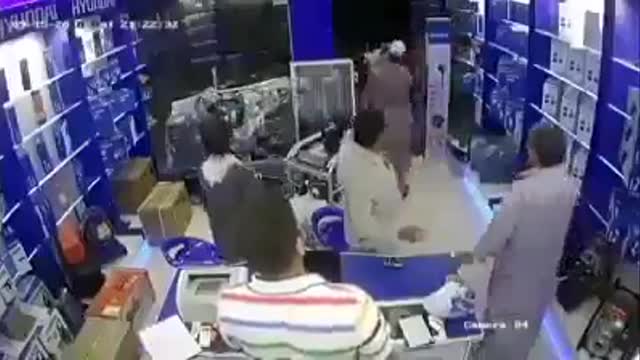 Shop Keepers Caught Two thieves With Unity