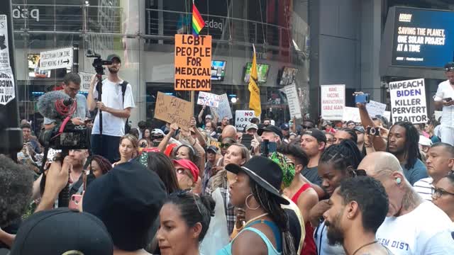 Freedom Rally Manhattan-"We are going to win with love"