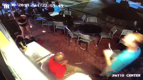 Waitress turns tables on customer who grabbed her backside