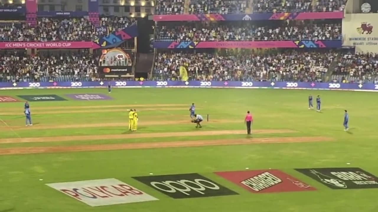 Wankhede erupts when Glenn Maxwell hits the Winning Runs & Scores fastest double century in Cricket