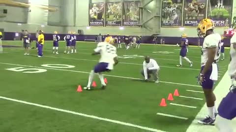 LSU WRs go through footwork drill | Video