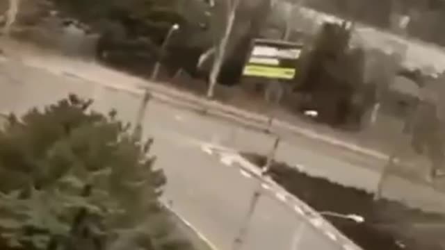 Russian vehicles are reportedly entering Kherson