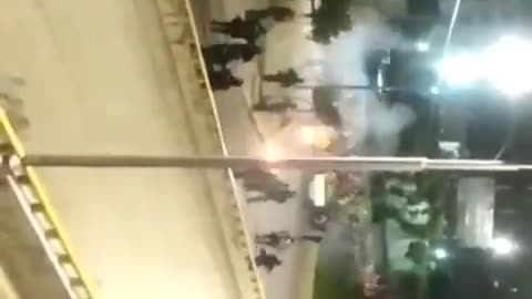 Video: Hay disturbios en los alrededores del Mesón de los Búcaros