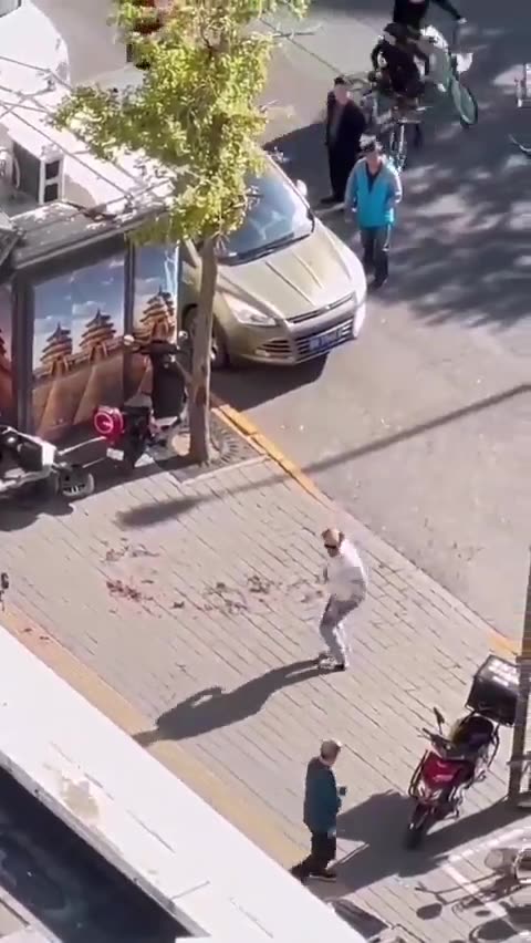 ISRAELI DIPLOMAT ATTACKED BY HAMAS IN BEIJING!