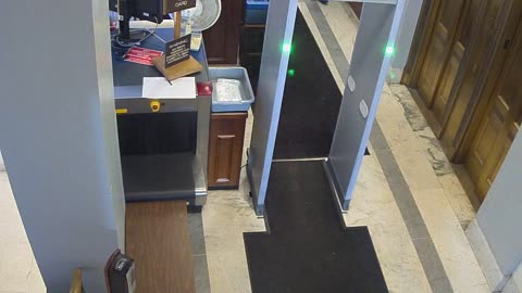 1017RSOB01DelAveADADoor_2021-01-06_15h53min49s063ms.mp4