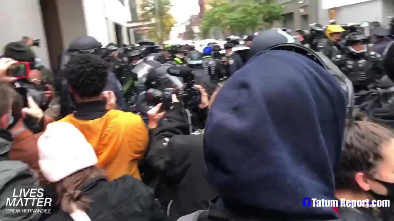Antifa abuse police
