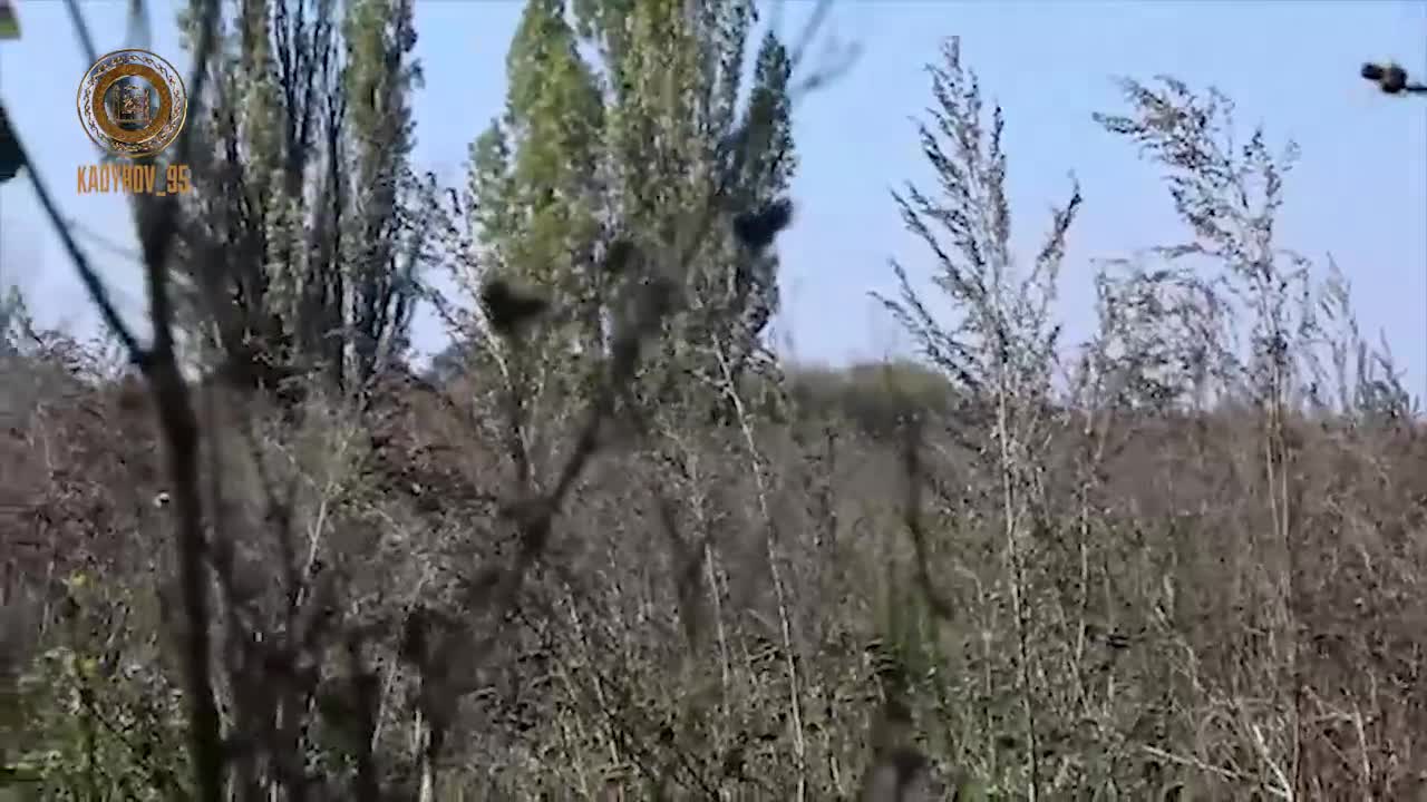 Ramzan Kadyrov zveřejnil video, na kterém jeho nezletilí synové střílejí ze zbraní na linii dotyku