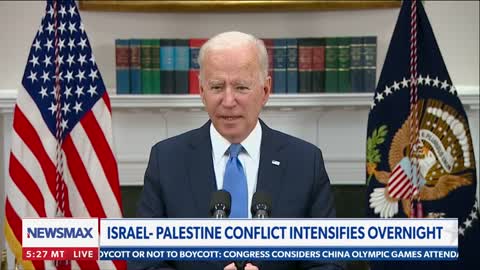 Israeli forces move into Gaza strip