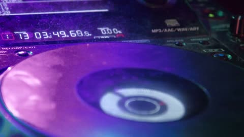 10 Amazing DJs That Will Blow Your Mind.