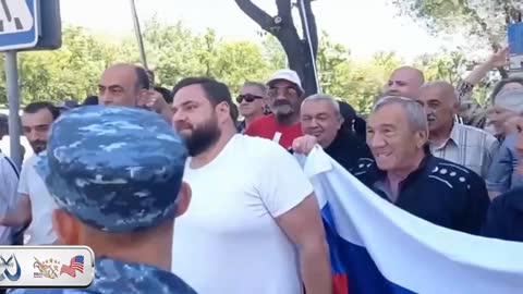 The Armenians went to the Russian Embassy, ​​disrupting the rally in support of Azov