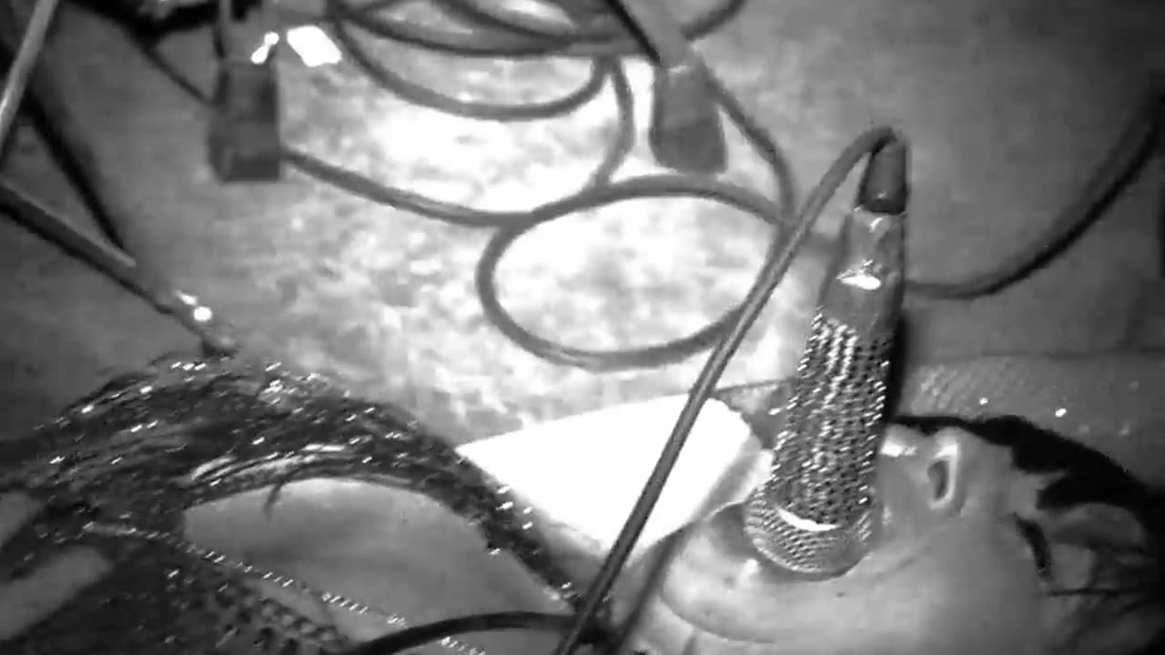 Yeah Yeah Yeahs - Spitting off the Edge of the World