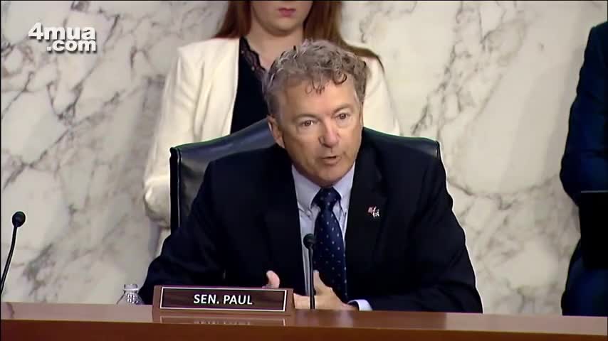 'Thưa ngài, có phải các ông đã phớt lờ khoa học?' Rand Paul - Xavier Becerra