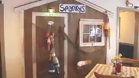 Spanky's Clam Shack - Hyannis (Phantom Gourmet)