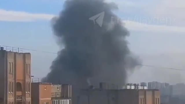 Powerful explosions in Troyeschina. Left bank of the Dnieper. Kiev direction. #Ukraine 2022-02-25