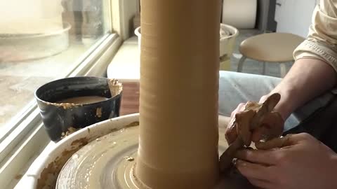 The Process Of Making Long Pottery Pots