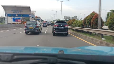 Tol lingkar luar barat arah bandara